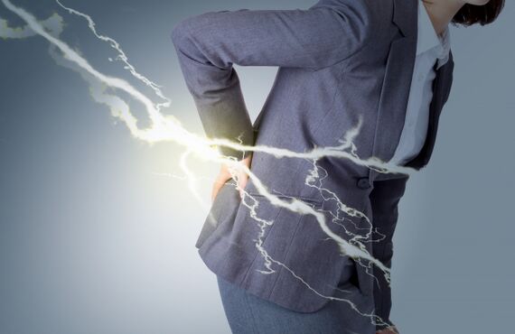 腰が痛いとずっと悩んでいる方は、骨格・内臓、動きを整え健康をトータルサポートする【六甲もり鍼灸整体院】まで